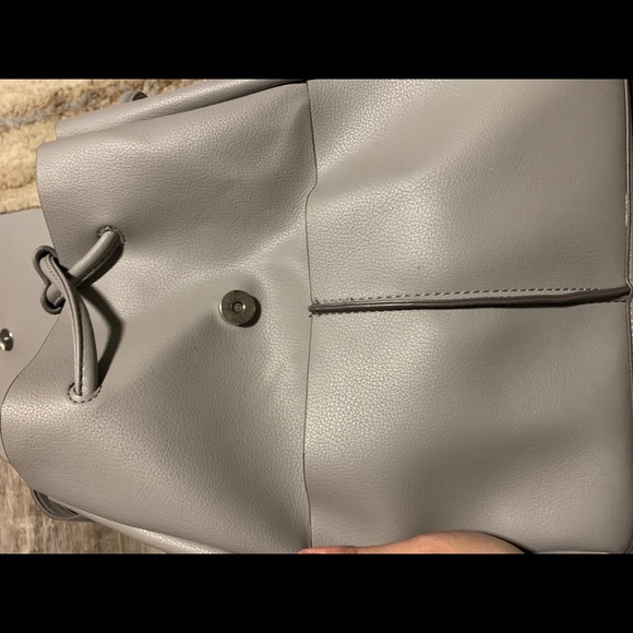 Zara Grey Purse/Backpack - Picture 5 of 5